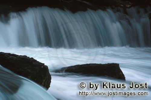 Brooks River Falls/Katmai/Alaska        Pouring water on the Brooks River Waterfall        