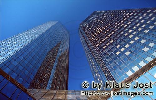 Frankfurt am Main/Germany        Mirrored Twin Towers Deutsche Bank