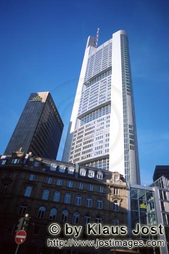 Frankfurt am Main/Germany        Commerzbank skyscraper, an eye catcher in Frankfurt