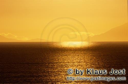 Walker Bay/Western Cape/South Africa        Sunset in the Walker Bay    