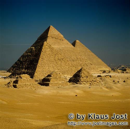 Pyramids Giza/Pyramiden Gizeh        Pyramids of Menkaure, Khephren and Khufu at Giza