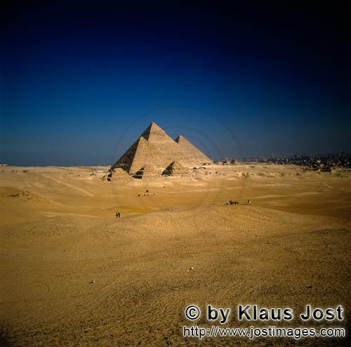 Pyramids Giza/Pyramiden Gizeh        The Pyramids of Giza in Egypt