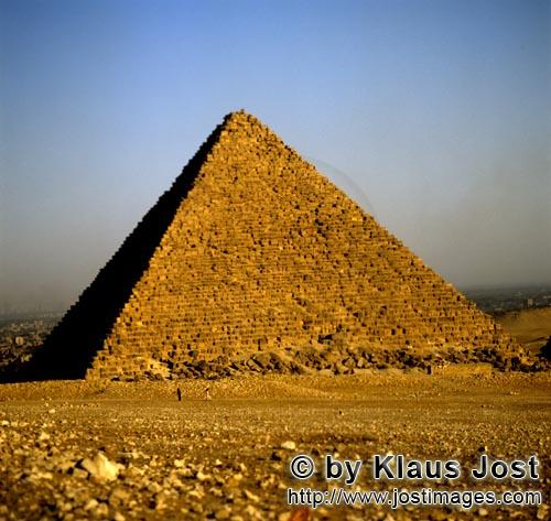 Pyramide Mykerinos/Pyramid of Menkaure        Pyramid of Menkaure                 