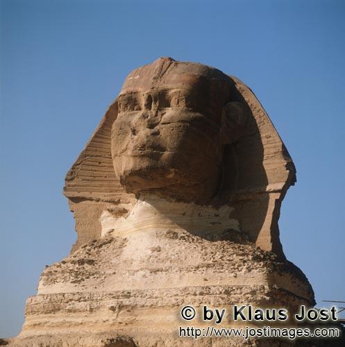 Great Sphinx of Giza /Sphinx von Gizeh        The inscrutable Great Sphinx of Giza            